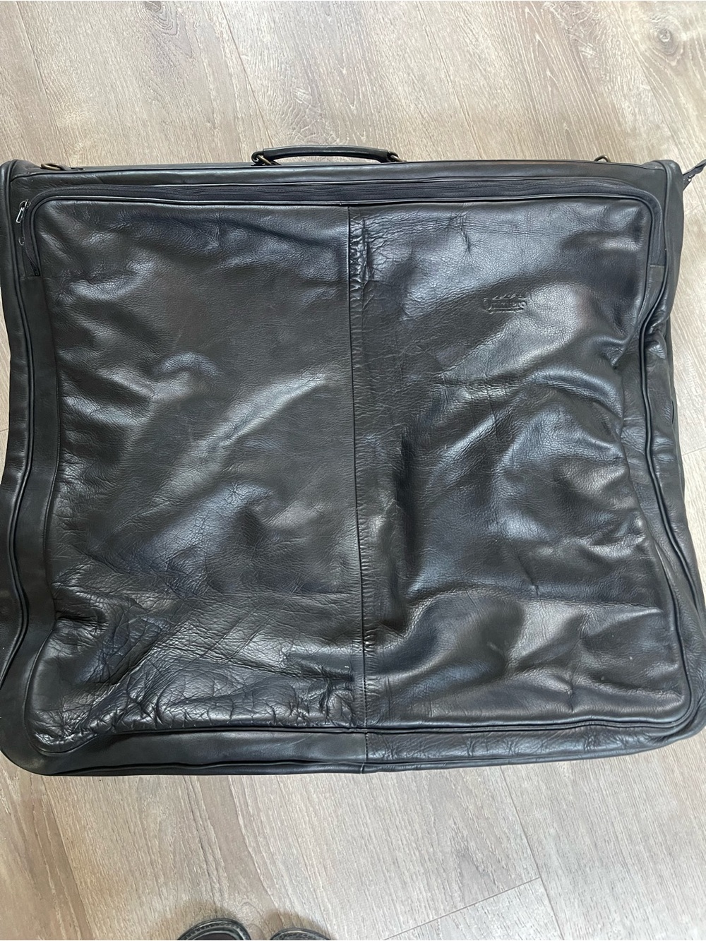 Sim Quintero Black Leather Garment Bag - Sleek Travel Carry Case